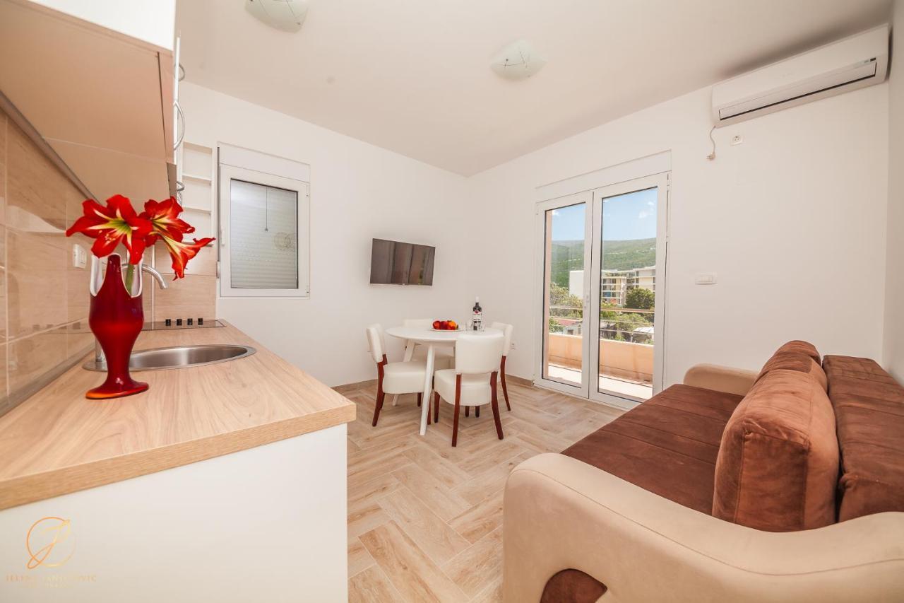 Apartments Ruzmarin تْشيرسيك نوفي المظهر الخارجي الصورة